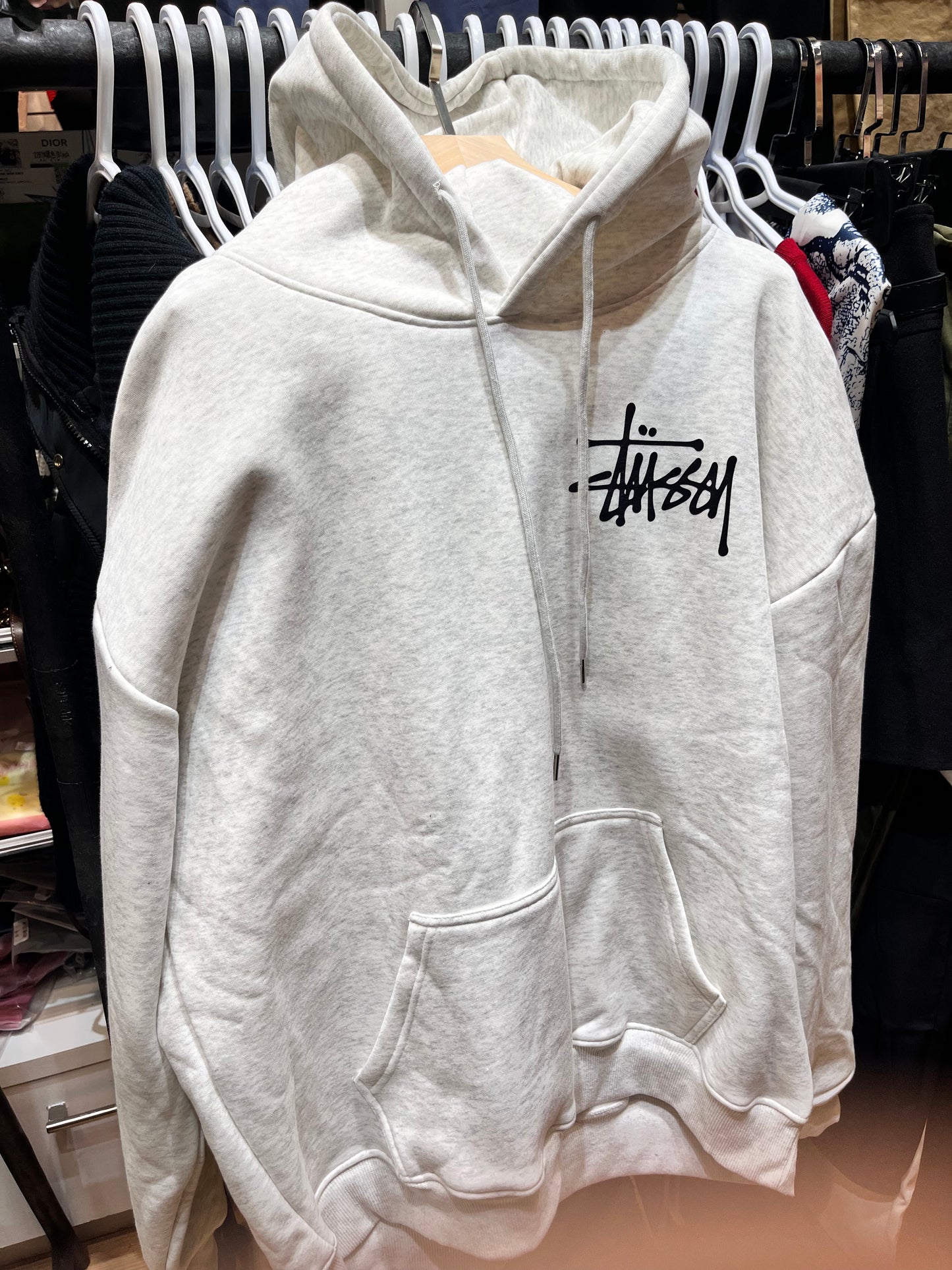 Unisex Hoodie – Minimalist Streetwear